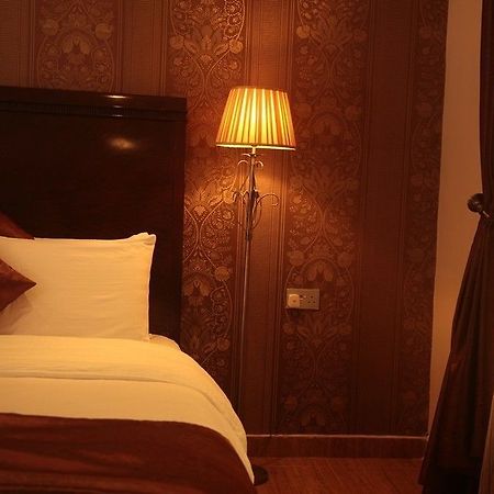 Fryburg Suites Aliayabiagba Luaran gambar