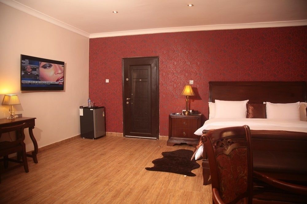 Fryburg Suites Aliayabiagba Luaran gambar