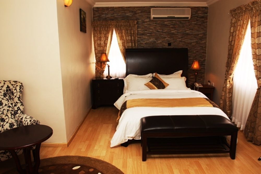 Fryburg Suites Aliayabiagba Luaran gambar
