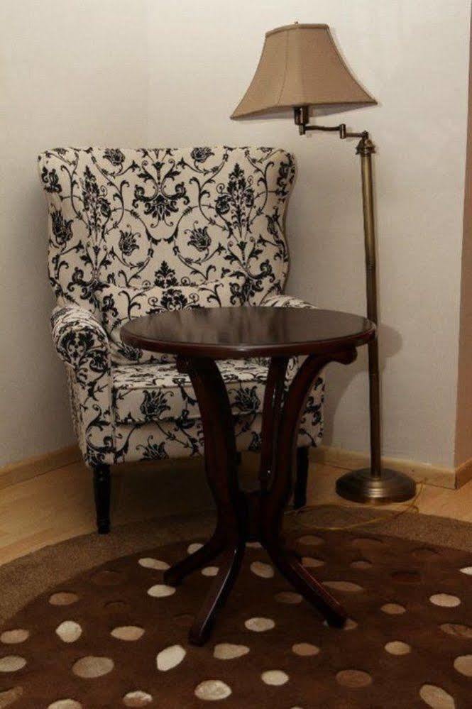 Fryburg Suites Aliayabiagba Luaran gambar