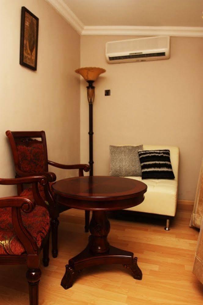 Fryburg Suites Aliayabiagba Luaran gambar
